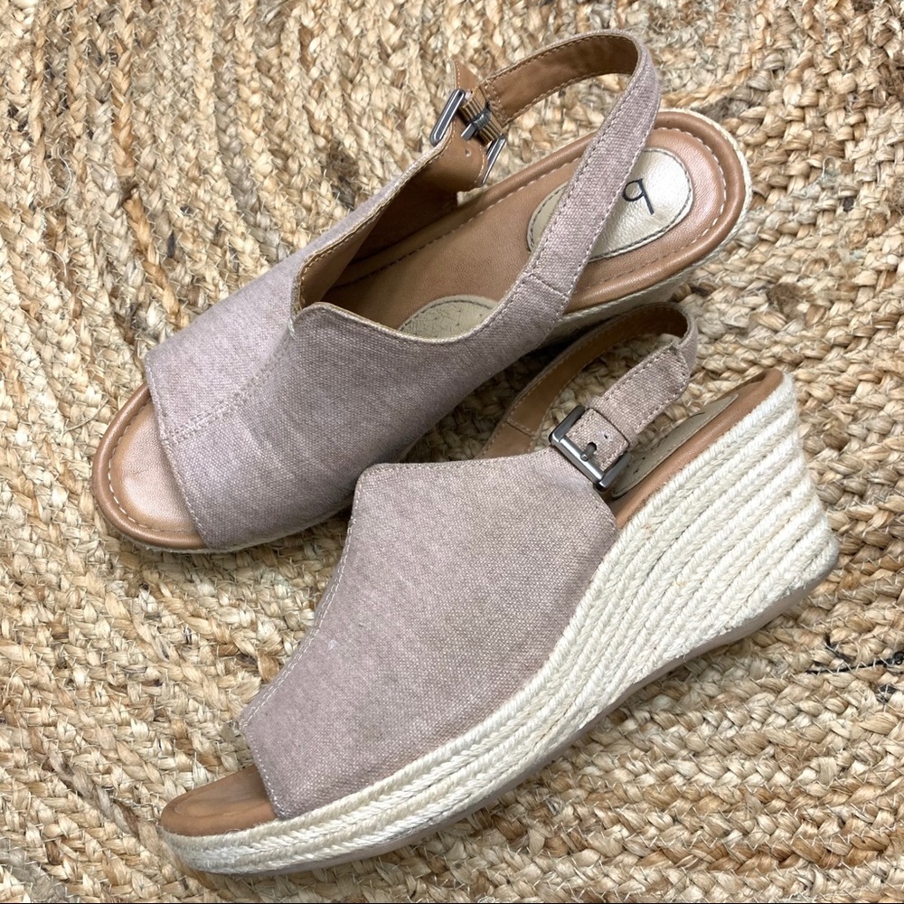 B.O.C fabric beige  espadrille wedge clog